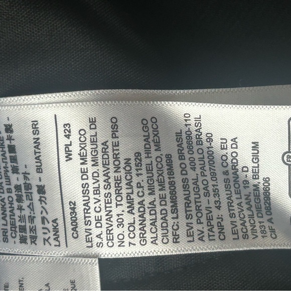 NWT Women’s  Levi's Strauss 726 High Rise Flare Corduroy Jeans Size 32x32 Black - Picture 11 of 12